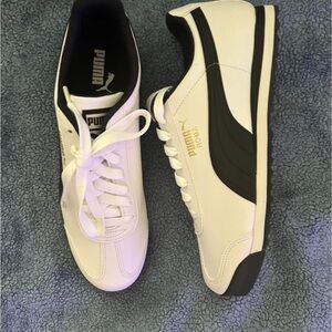 Puma Roma Basic White and Black Sneakers